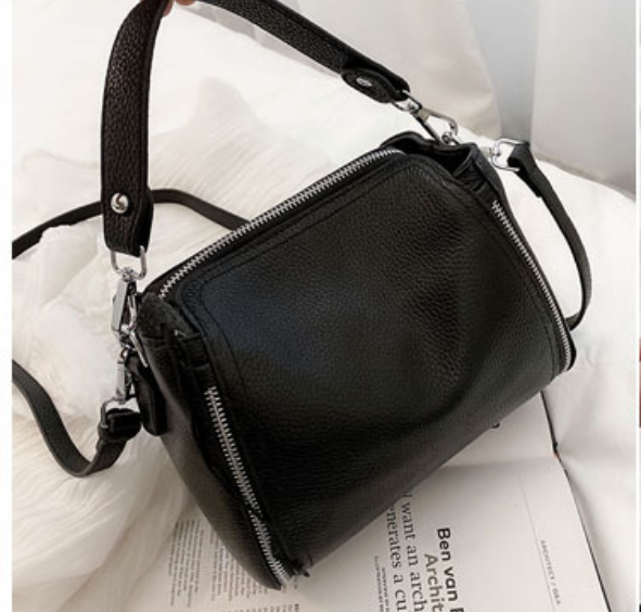 Sac en cuir véritable main bandoulière noire miss linda